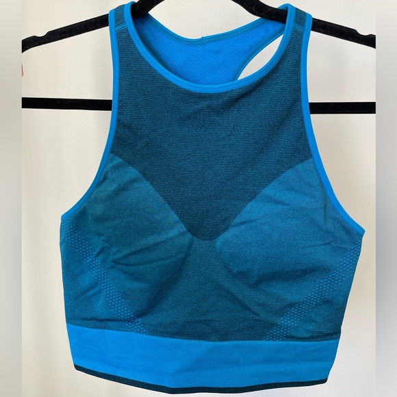 Lululemon seamless mesh suppprtive training tank - Picture 2 of 4